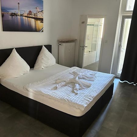 Dreams Duesseldorf Hotel Ngoại thất bức ảnh