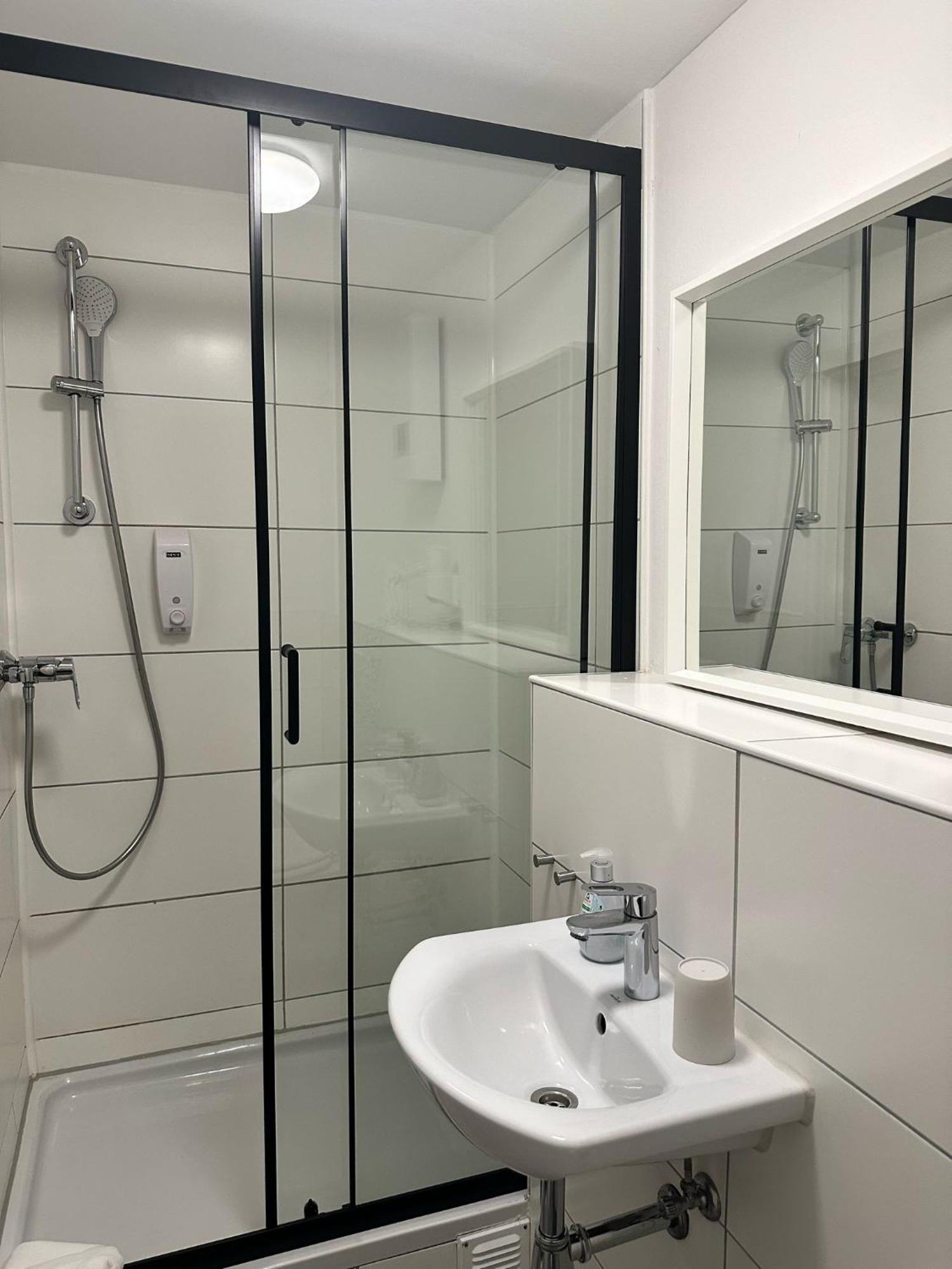 Dreams Duesseldorf Hotel Ngoại thất bức ảnh