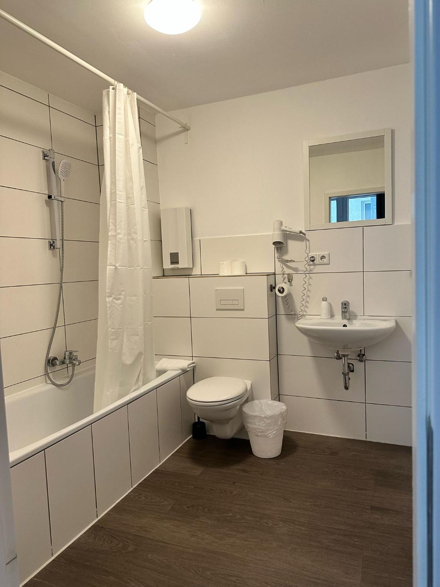 Dreams Duesseldorf Hotel Ngoại thất bức ảnh